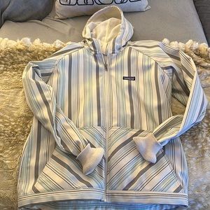 Patagonia zip up hoodie jacket